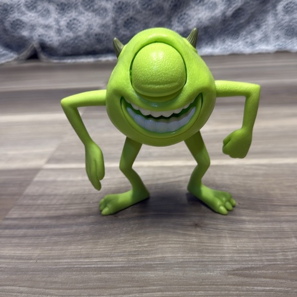🏁 Disney monsters Inc. Mike Green Monster Toy Figure - Picture 3 of 6
